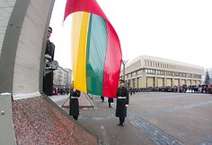 Vėliavos pakėlimo ceremonija.
