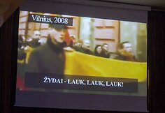 Kadras i&scaron; filmo "Susitikimas su nacionalistais"