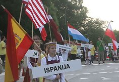 Akimirkos i&scaron; sporto žaidynių atidarymo &scaron;ventės.