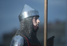 Griausmingomis dainomis, simboliniais fejerverkais, įvairiais tautiniais pasididžiavimais, skirtingomis tarmėmis trečiadienio vakarą aidėjo Katedros aikštė.