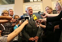 De&scaron;imt metų Prezidento poste i&scaron;buvęs Valdas Adamkus baigdamas kadenciją atsisveikina su žiniasklaida.