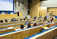 Seime diskutuota apie smurtą prieš vaikus