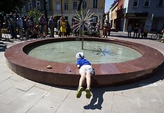 Fontanas Vokiečių gatvėje atnaujintas už verslininkų pinigus.
