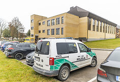 Vilniaus rajono gimnazijoje nukritus liftui traumuoti 3 žmonės
