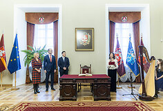 Vilniaus miesto 700 metų jubiliejui skirtą i&scaron;kilmingą vėliavų pakėlimo ceremoniją