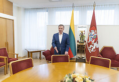 Ramūnas Karbauskis pasira&scaron;ė valdančiųjų parengtą susitarimą &bdquo;Dėl Lietuvos nacionalinio saugumo artimiausio laikotarpio sustiprinimo&ldquo;