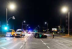 Girtas autobusiuko vairuotojas Ateities gatvėje smarkiai trenkėsi į stovintį &bdquo;Peugeot&ldquo; automobilį