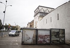 Suvenyrų pardavėjai pasipiktino be jų žinios i&scaron;vežtais prekybos paviljonais.