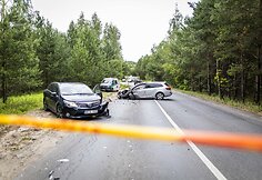 Vilniaus Pilaitės rajone susidūrė automobiliai, yra nukentėjusių