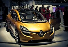 „Renault“ stendas Frankfurto automobilių parodoje