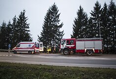 Vilniaus pakra&scaron;tyje, Liepkalnio gatvėje apvirto automobilis &bdquo;Rover&ldquo;.