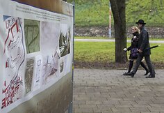 Vilniaus pilių teritorijos ir įvairių Lietuvos istorijos laikotarpių vaizdai ant &bdquo;Rotondos&ldquo; tvoros.