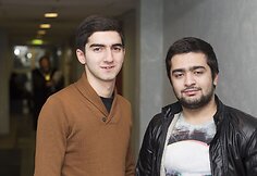 Sabiras Asgarovas su draugu Vilniaus miesto apylinkės teisme