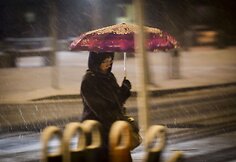 Penktadienio vakaras Vilniuje šaltas ir snieguotas.