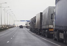 Vilkikų spūstis link Medininkų pasienio posto.