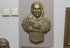 Skulptorius Jonas Vasilevičius sukūrė kelias Rūtos Meilutytės skulptūras.