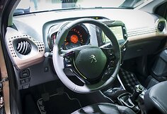 Prancūziškai-japoniško „Peugeot 108“ pasirodymas Ženevoje