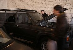 Pirmadienį Prezidentūros kanceliarija surengė aukcioną, kuriame už nebenaudojamus automobilius, baldus, foto bei kompiuterinę įrangą surinko beveik 100 tūkst. Lt.