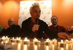 Koncerto įra&scaron;ą ir grupės narių kelionės po JAV akimirkas pristatė Andrius Mamontovas su grupe.