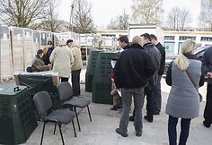 Kompostavimo dėžės Salininkų gyventojams atiteko nemokamai.