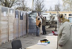 Kompostavimo dėžės Salininkų gyventojams atiteko nemokamai.