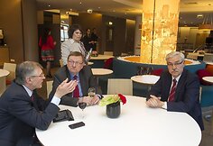 Socialdemokratai rinkimų rezultatų laukia vie&scaron;butyje &bdquo;Novotel&ldquo;