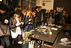 Dailės akademijos studentai iš nebenaudojamų daiktų sukūrė naujai naudojamus.