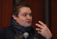 Radvilų rūmuose pristatoma mados istoriko kolekcija &bdquo;Karalienės Viktorijos laikų mada 1830 &ndash; 1900 m.&ldquo;