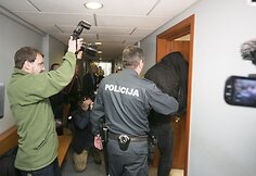 Įtariamųjų dėl nužudymo Fabijoniškėse suėmimas teisme
