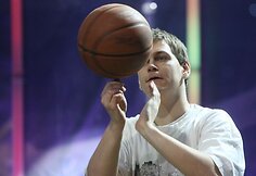 „Dvi minutės šlovės“ pasirodymų akimirka