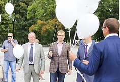 Akcija Katedros aik&scaron;tėje: 100 eurų kompensacijos patinka ne visiems