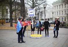 Jaunieji konservatoriai po Vyriausybės langais &scaron;aipėsi i&scaron; Druskininkų skandalo
