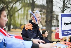 Jaunieji konservatoriai po Vyriausybės langais &scaron;aipėsi i&scaron; Druskininkų skandalo