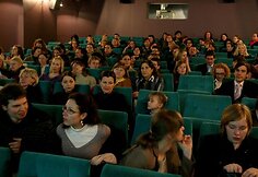 Festivalio „Šeršėliafam“ atidarymas sutraukė moteriško kino mylėtojus.