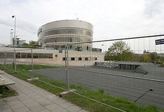 Tvora prie „Forum Palace“