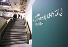 Knygų mugės aukcione už Konstantino Sirvydo knygą nepagailėta 8 tūkst. eurų