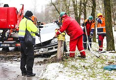 Vilniuje vertėsi &bdquo;Toyota Avensis&ldquo;, nukentėjo vairuotojas