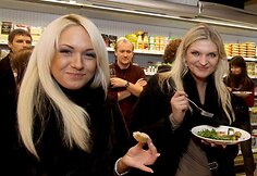 Krautuvėlės atidarymo akimirka