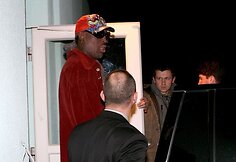 Buvęs krepšininkas Dennisas Rodmanas po filmavimo Vilniuje