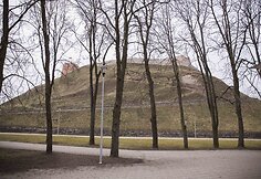 Nuo&scaron;liaužos niokoja Gedimino pilies kalną