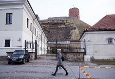 Nuo&scaron;liaužos niokoja Gedimino pilies kalną