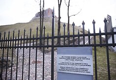 Nuo&scaron;liaužos niokoja Gedimino pilies kalną