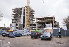 &bdquo;Korių&ldquo; statytojai aptvėrė statybvietę valstybinės žemės sąskaita