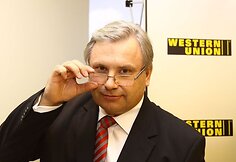 „Western Union“ atidarymo akimirka