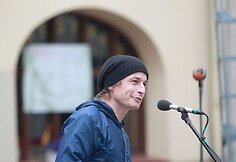 Šveicarų poetas Arno Camenischas