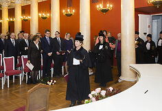 VU Senato ceremonijoje suteiktas garbės daktaro vardas profesoriui Tomui Venclovai