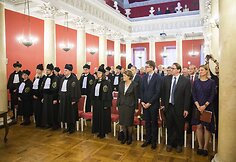 VU Senato ceremonijoje suteiktas garbės daktaro vardas profesoriui Tomui Venclovai