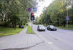 Priepuolio i&scaron;tiktas sostinėje vairuotojas trenkėsi į medį