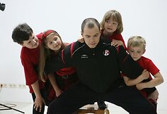 Krepšininkų fotosesija su vaikais