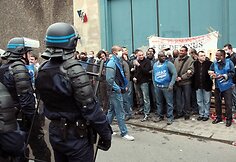 Prancūzijoje protestavo kalėjimų prižiūrėtojai.